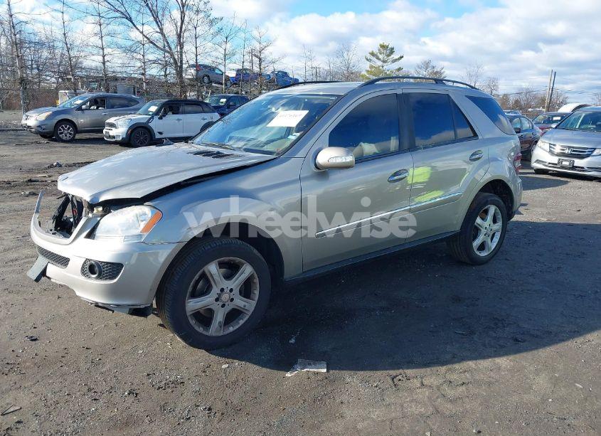 Photo 2 of 2008 Mercedes-benz Ml 350 4MATIC (VIN 4JGBB86E28A423863)