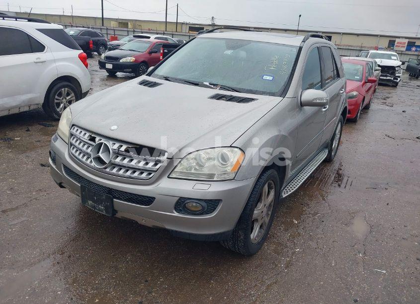 Photo 2 of 2008 Mercedes-benz Ml 350 4MATIC (VIN 4JGBB86E28A438444)