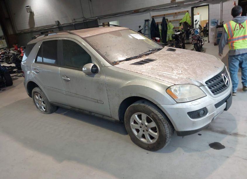 2006 Mercedes-benz Ml 350 4MATIC (VIN 4JGBB86E36A016051) main photo