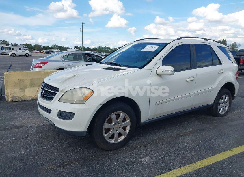 Photo 2 of 2006 Mercedes-benz Ml 350 4MATIC (VIN 4JGBB86E36A066562)