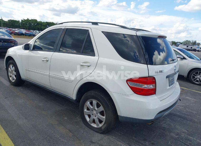 Photo 3 of 2006 Mercedes-benz Ml 350 4MATIC (VIN 4JGBB86E36A066562)