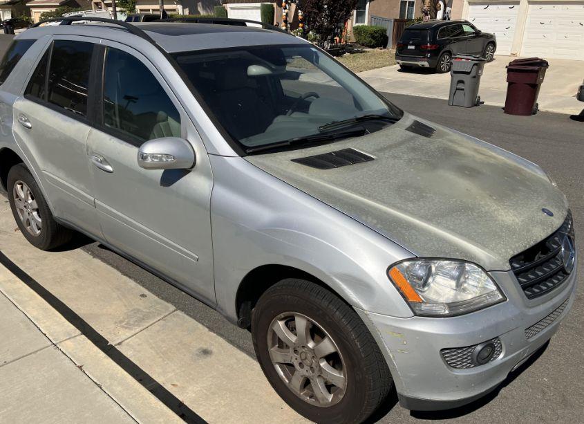 2006 Mercedes-benz Ml 350 4MATIC (VIN 4JGBB86E36A098928) main photo