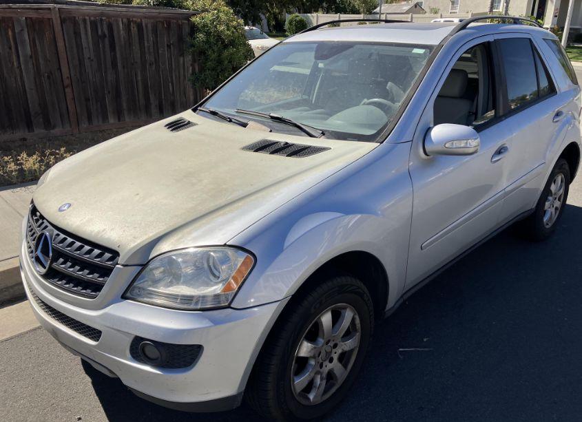 Photo 2 of 2006 Mercedes-benz Ml 350 4MATIC (VIN 4JGBB86E36A098928)