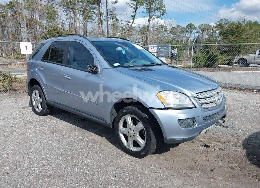 2008 Mercedes-benz Ml 350 4MATIC (VIN 4JGBB86E38A405646) main photo