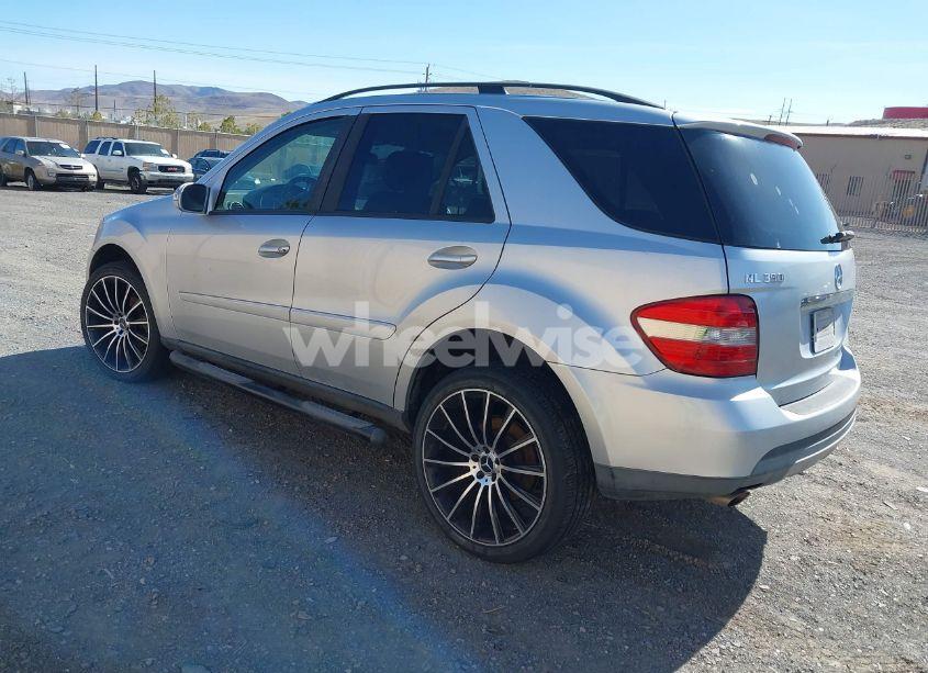 Photo 3 of 2006 Mercedes-benz Ml 350 4MATIC (VIN 4JGBB86E46A018973)