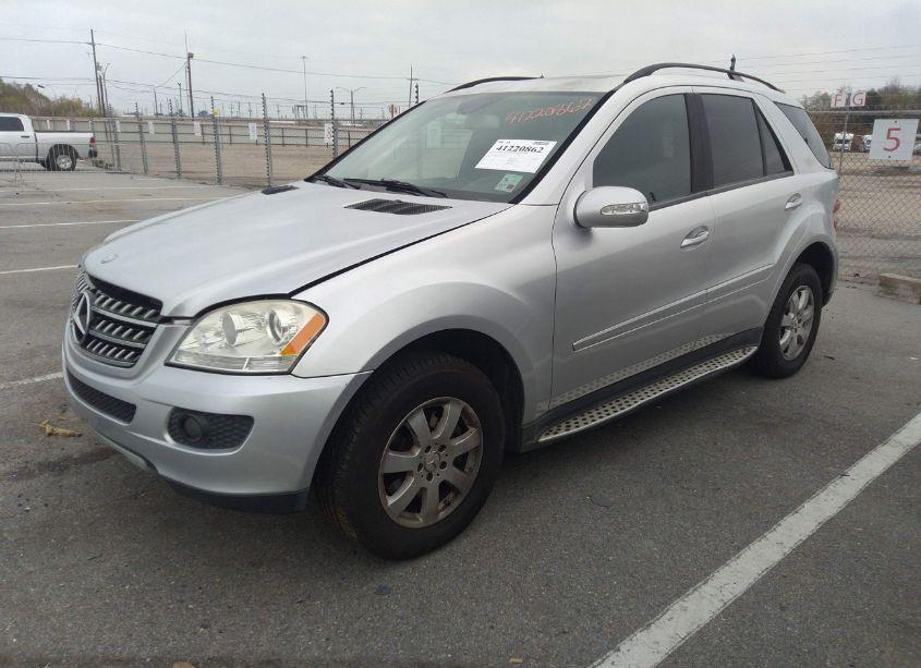 Photo 2 of 2007 Mercedes-benz Ml 350 4MATIC (VIN 4JGBB86E47A166526)