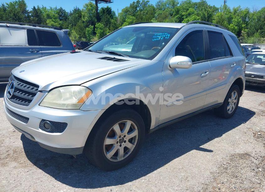 Photo 2 of 2006 Mercedes-benz Ml 350 4MATIC (VIN 4JGBB86E56A029996)