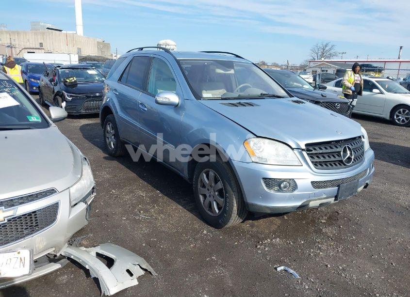 2006 Mercedes-benz Ml 350 4MATIC (VIN 4JGBB86E56A052016) main photo