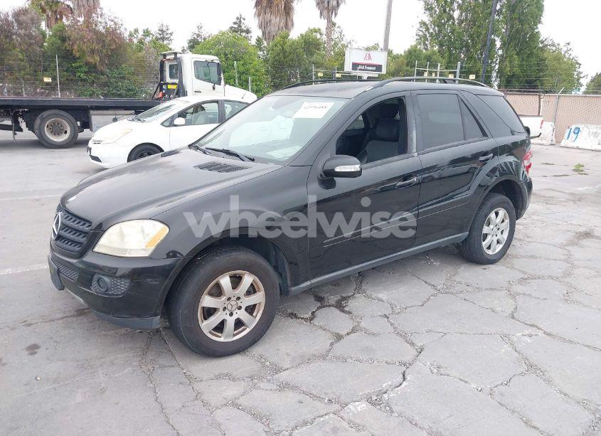 Photo 2 of 2006 Mercedes-benz Ml 350 4MATIC (VIN 4JGBB86E56A099885)