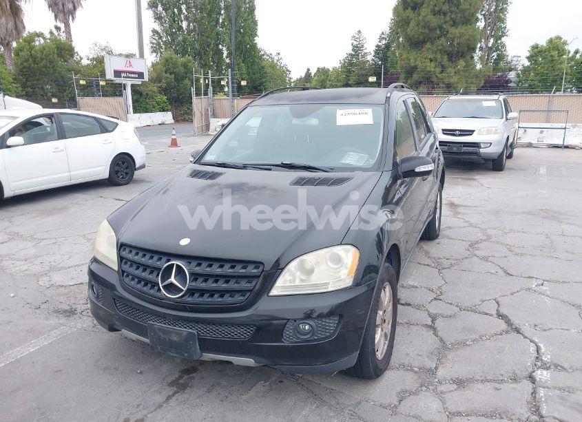Photo 6 of 2006 Mercedes-benz Ml 350 4MATIC (VIN 4JGBB86E56A099885)