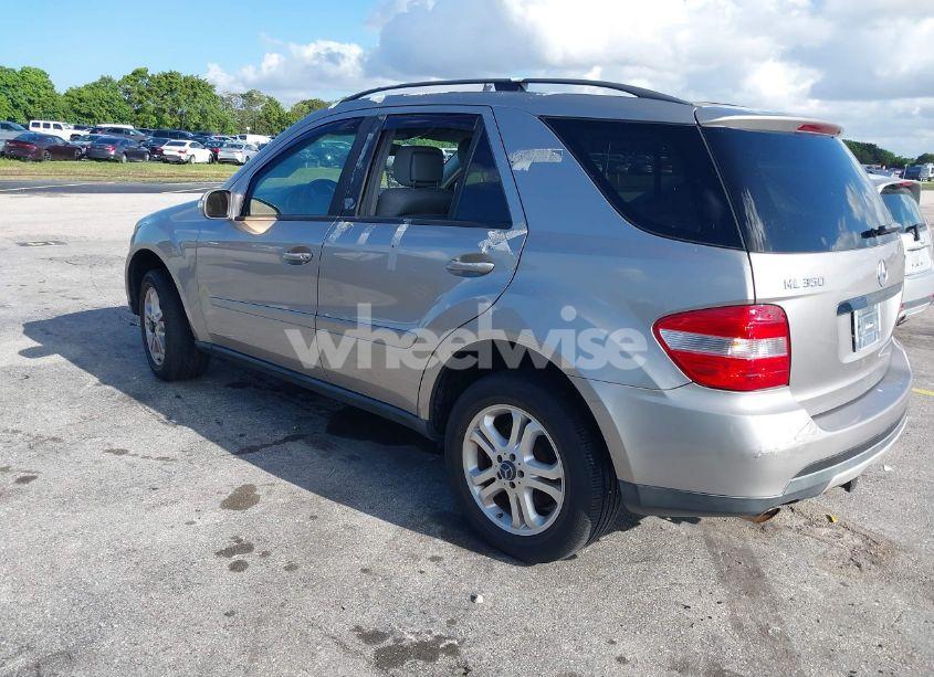 Photo 3 of 2006 Mercedes-benz Ml 350 4MATIC (VIN 4JGBB86E56A148907)