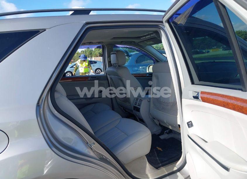 Photo 8 of 2006 Mercedes-benz Ml 350 4MATIC (VIN 4JGBB86E56A148907)