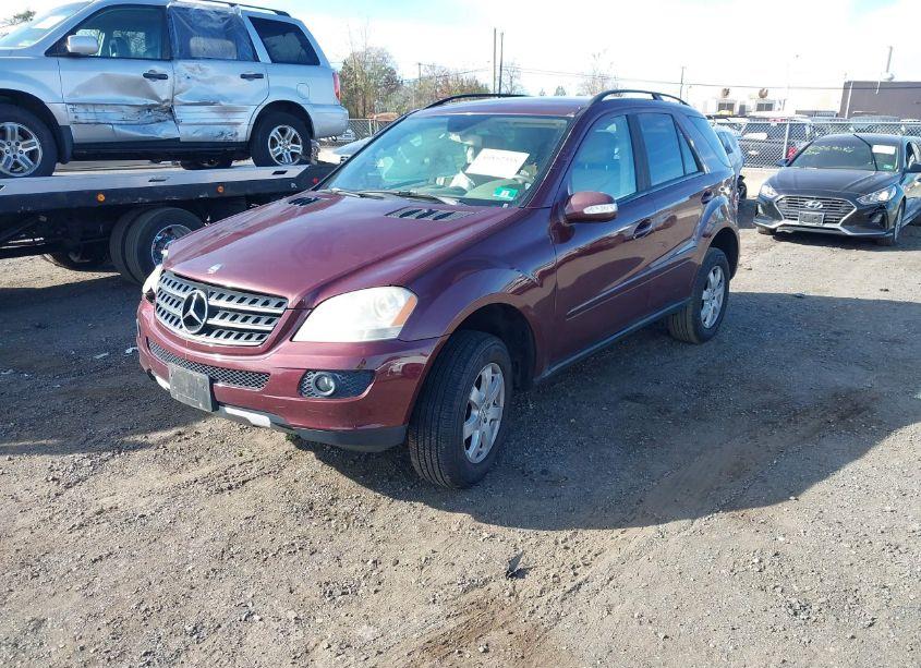 Photo 2 of 2007 Mercedes-benz Ml 350 4MATIC (VIN 4JGBB86E57A202921)