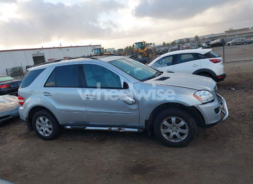 Photo 13 of 2006 Mercedes-benz Ml 350 4MATIC (VIN 4JGBB86E66A000426)