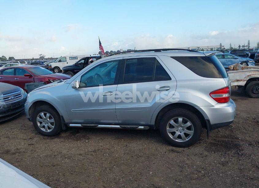 Photo 14 of 2006 Mercedes-benz Ml 350 4MATIC (VIN 4JGBB86E66A000426)