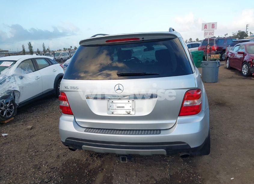 Photo 16 of 2006 Mercedes-benz Ml 350 4MATIC (VIN 4JGBB86E66A000426)
