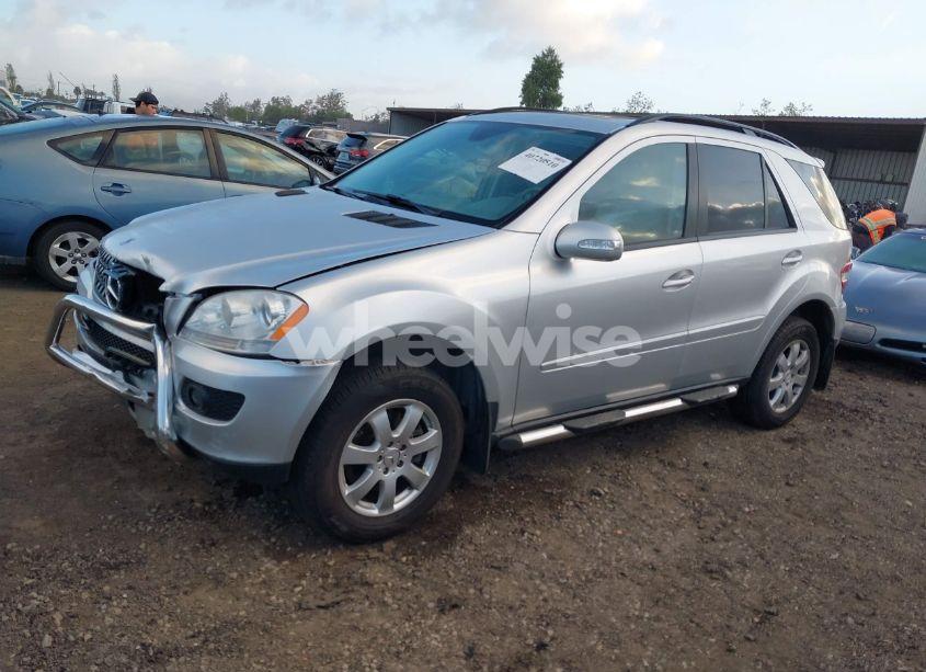 Photo 2 of 2006 Mercedes-benz Ml 350 4MATIC (VIN 4JGBB86E66A000426)