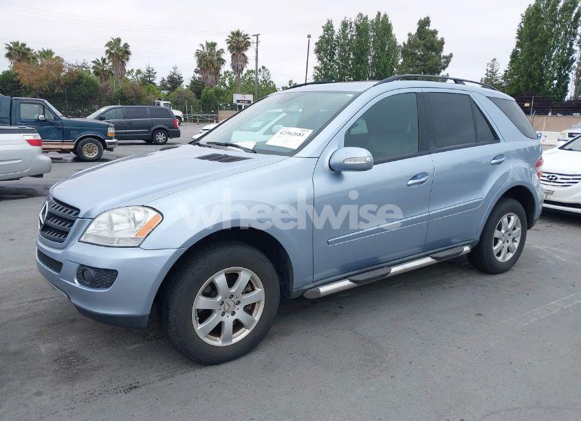 Photo 2 of 2006 Mercedes-benz Ml 350 4MATIC (VIN 4JGBB86E66A063400)