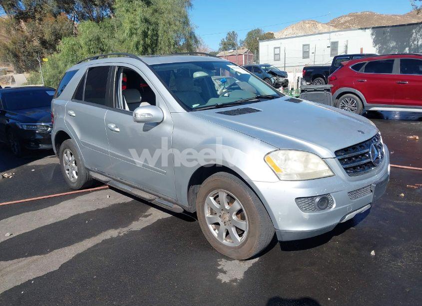 2006 Mercedes-benz Ml 350 4MATIC (VIN 4JGBB86E66A122297) main photo