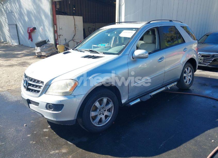 Photo 2 of 2006 Mercedes-benz Ml 350 4MATIC (VIN 4JGBB86E66A122297)