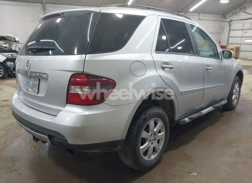 Photo 4 of 2006 Mercedes-benz Ml 350 4MATIC (VIN 4JGBB86E76A002766)