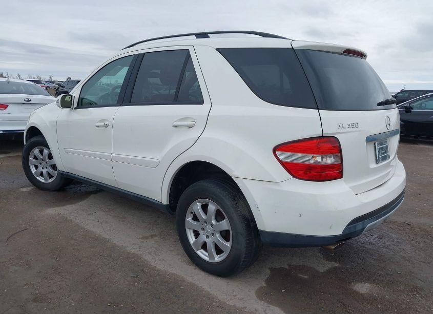 Photo 3 of 2006 Mercedes-benz Ml 350 4MATIC (VIN 4JGBB86E76A047139)