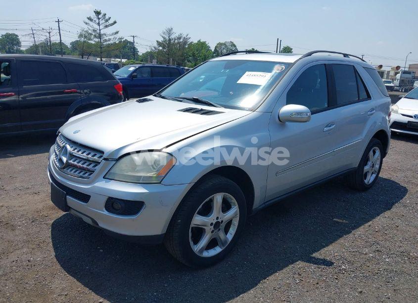 Photo 2 of 2006 Mercedes-benz Ml 350 4MATIC (VIN 4JGBB86E76A080125)