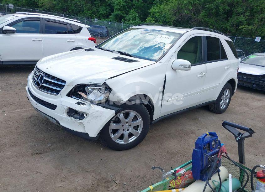 Photo 2 of 2006 Mercedes-benz Ml 350 4MATIC (VIN 4JGBB86E76A103158)