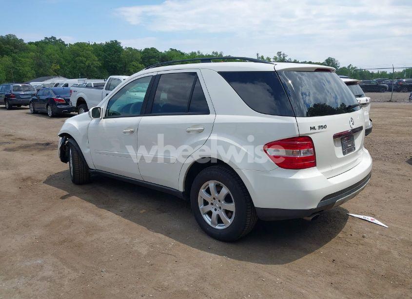Photo 3 of 2006 Mercedes-benz Ml 350 4MATIC (VIN 4JGBB86E76A103158)