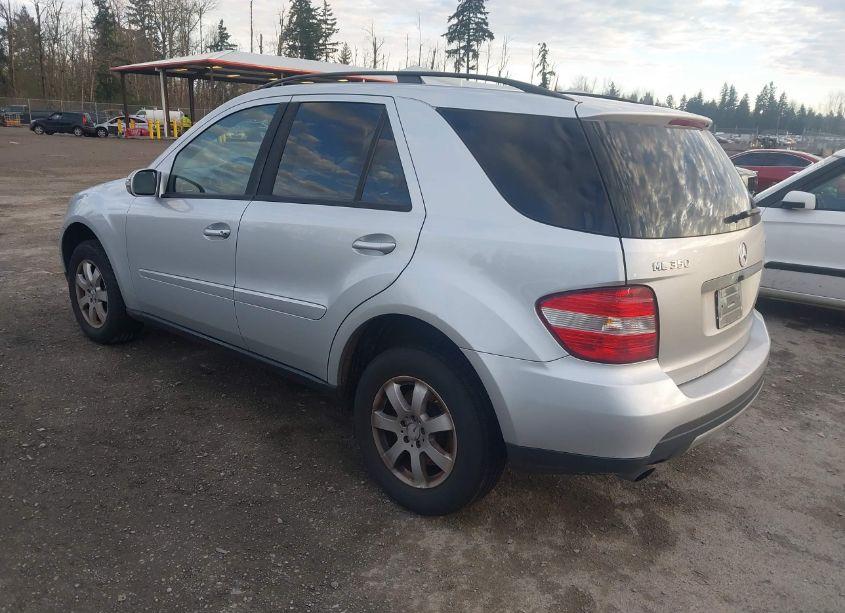 Photo 3 of 2006 Mercedes-benz Ml 350 4MATIC (VIN 4JGBB86E76A115746)