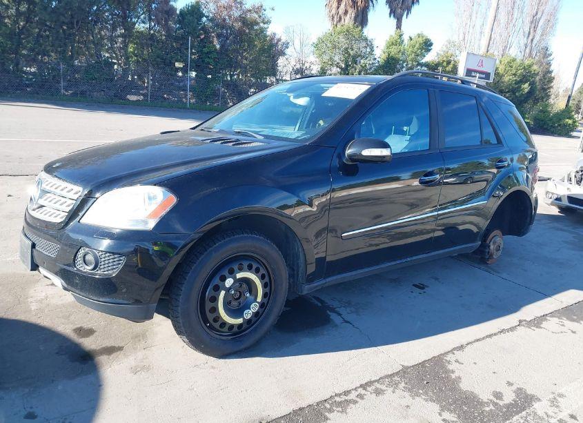 Photo 2 of 2006 Mercedes-benz Ml 350 4MATIC (VIN 4JGBB86E76A123944)