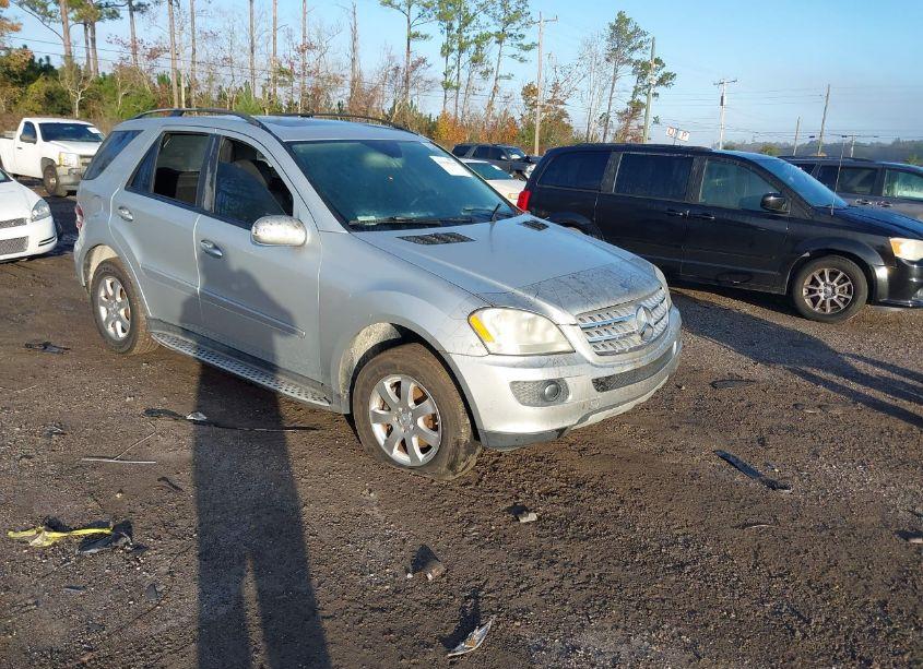 2007 Mercedes-benz Ml 350 4MATIC (VIN 4JGBB86E77A158341) main photo