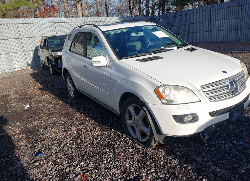 2008 Mercedes-benz Ml 350 4MATIC (VIN 4JGBB86E78A325914) main photo