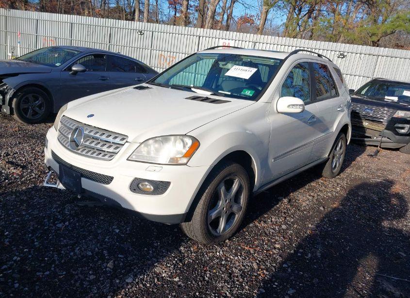 Photo 2 of 2008 Mercedes-benz Ml 350 4MATIC (VIN 4JGBB86E78A325914)