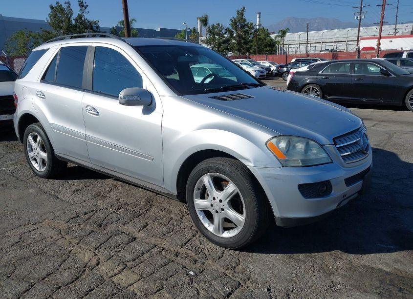2008 Mercedes-benz Ml 350 4MATIC (VIN 4JGBB86E78A344950) main photo