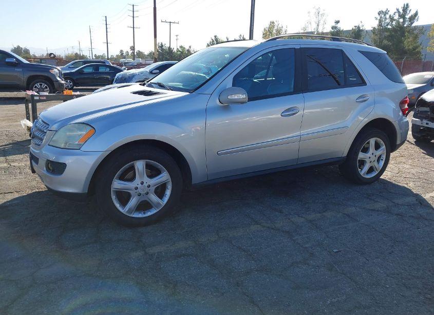 Photo 2 of 2008 Mercedes-benz Ml 350 4MATIC (VIN 4JGBB86E78A344950)