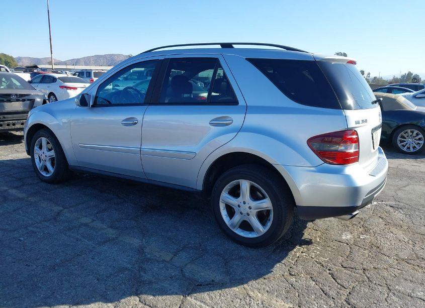 Photo 3 of 2008 Mercedes-benz Ml 350 4MATIC (VIN 4JGBB86E78A344950)