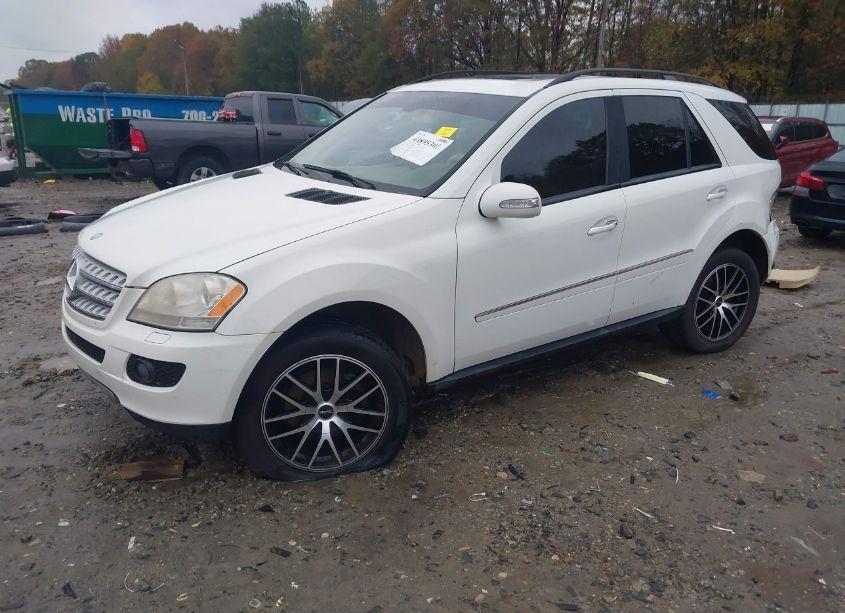 Photo 2 of 2008 Mercedes-benz Ml 350 4MATIC (VIN 4JGBB86E88A376192)