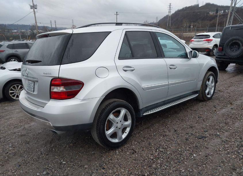 Photo 4 of 2008 Mercedes-benz Ml 350 4MATIC (VIN 4JGBB86E88A396698)