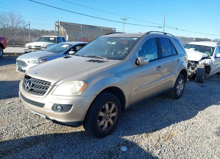 Photo 2 of 2006 Mercedes-benz Ml 350 4MATIC (VIN 4JGBB86E96A078019)