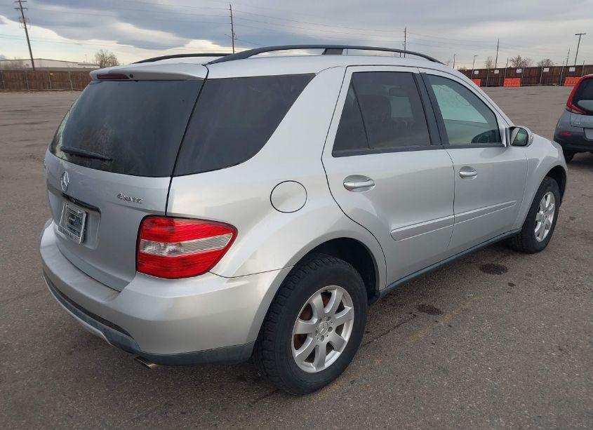 Photo 4 of 2006 Mercedes-benz Ml 350 4MATIC (VIN 4JGBB86E96A148621)