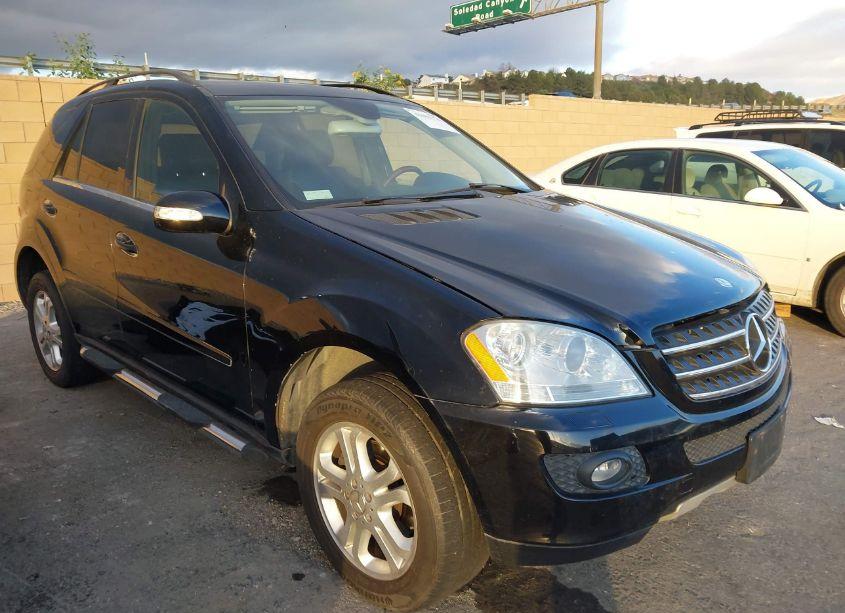 2006 Mercedes-benz Ml 350 4MATIC (VIN 4JGBB86EX6A064095) main photo