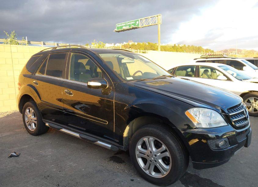 Photo 13 of 2006 Mercedes-benz Ml 350 4MATIC (VIN 4JGBB86EX6A064095)