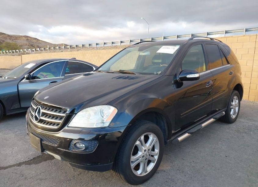 Photo 2 of 2006 Mercedes-benz Ml 350 4MATIC (VIN 4JGBB86EX6A064095)