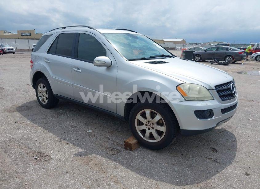 2006 Mercedes-benz Ml 350 4MATIC (VIN 4JGBB86EX6A115496) main photo