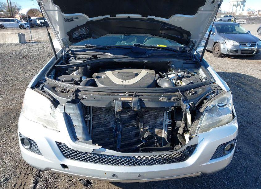 Photo 10 of 2010 Mercedes-benz Ml 350 4MATIC (VIN 4JGBB8GB1AA580309)