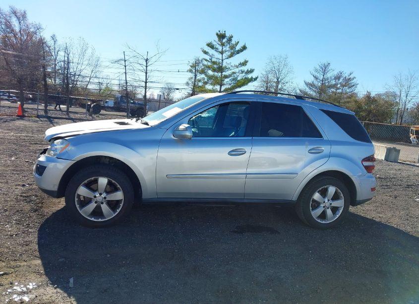 Photo 14 of 2010 Mercedes-benz Ml 350 4MATIC (VIN 4JGBB8GB1AA580309)