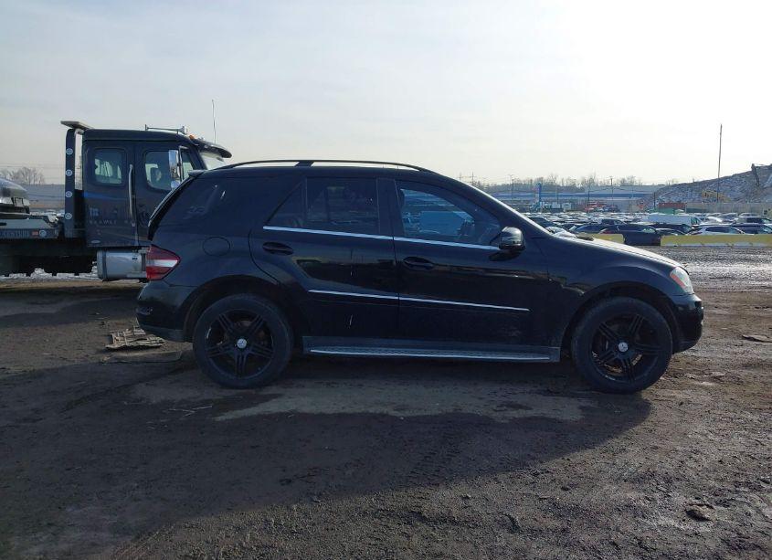 Photo 14 of 2011 Mercedes-benz Ml 350 4MATIC (VIN 4JGBB8GB1BA705195)
