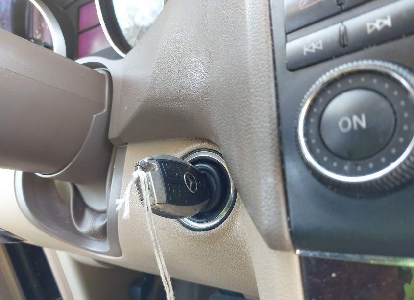 Photo 11 of 2010 Mercedes-benz Ml 350 4MATIC (VIN 4JGBB8GB2AA572428)