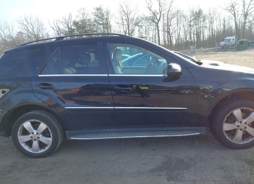 Photo 13 of 2010 Mercedes-benz Ml 350 4MATIC (VIN 4JGBB8GB2AA572428)